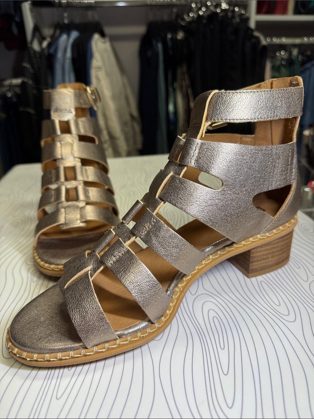 Strappy Pikolino Sandals, Rose Gold metallic, sz 40 (9.5)